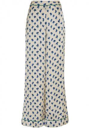 “伝説のタッグ”再び。ケイト・モスとトップショップが4年振りコラボ