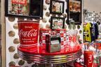 コカコーラ、60年代の復刻グッズを新宿伊勢丹で販売。赤いミニカー、サッカー、ウエア等登場