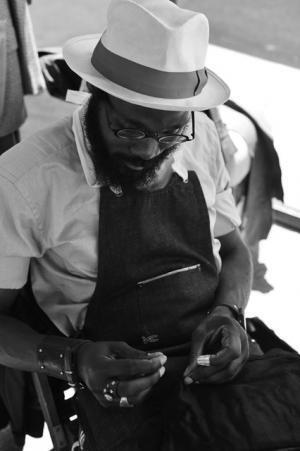 ART COMES FIRST、UA原宿にポップアップオープン。デンハムコラボエプロン発売