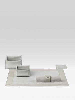 アルマーニ / カーザは初壁紙を発表【ミラノサローネ2014レポ】