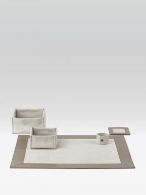 アルマーニ / カーザは初壁紙を発表【ミラノサローネ2014レポ】