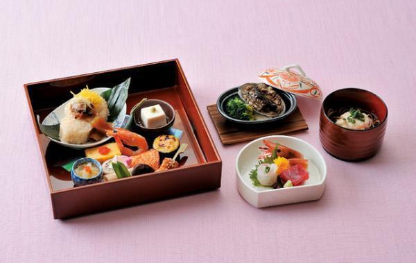 日本橋三越、花・スイーツ・写真で母の日を提案