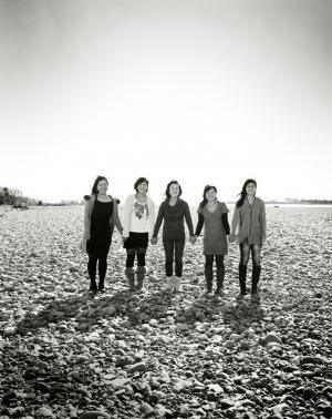 日本橋三越、花・スイーツ・写真で母の日を提案