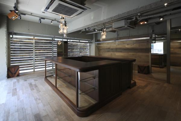 ホワイトマウンテニアリング旗艦店が代官山に移転オープン