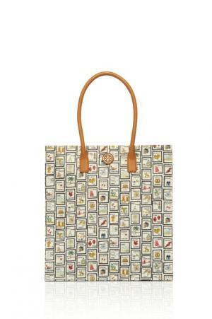 トリーバーチが新宿伊勢丹で限定ショップ。旅モチーフの日本限定コレクション登場