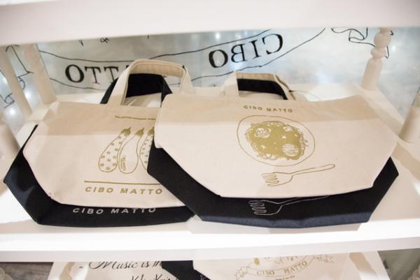 伊勢丹で90年代ガールズカルチャー炸裂！TOKYO解放区でHIROMIX、ミルクフェド等フィーチャー