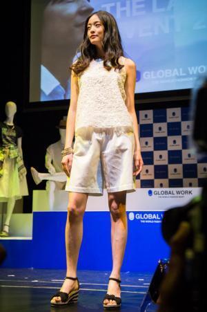 長澤まさみと大沢たかお、グローバルワーク20周年CMで“世界に挑戦”