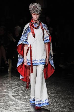 アンダーカバーがストールで作るダークファンタジー【14-15AWウィメンズ】