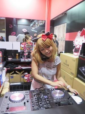 ビューティーワールド2014に個性派コスメ集結。クラブ系からオーガニックまで