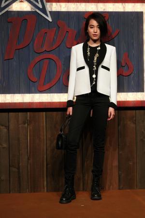 シャネル、虎ノ門ヒルズでショー開催。森タワーにテキサス創出