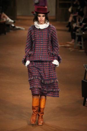 シャネル、虎ノ門ヒルズでショー開催。森タワーにテキサス創出