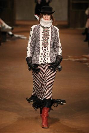 シャネル、虎ノ門ヒルズでショー開催。森タワーにテキサス創出