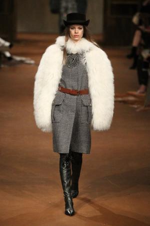 シャネル、虎ノ門ヒルズでショー開催。森タワーにテキサス創出