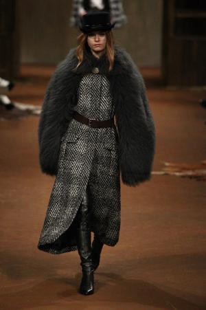 シャネル、虎ノ門ヒルズでショー開催。森タワーにテキサス創出