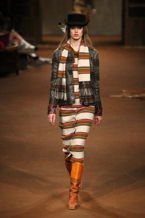 シャネル、虎ノ門ヒルズでショー開催。森タワーにテキサス創出