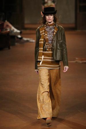 シャネル、虎ノ門ヒルズでショー開催。森タワーにテキサス創出