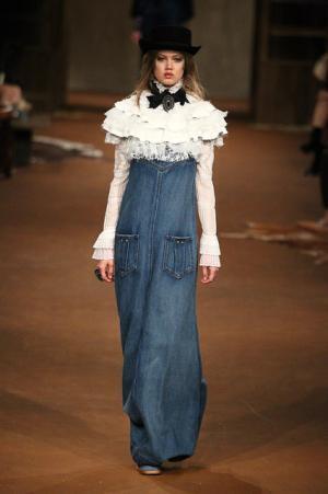 シャネル、虎ノ門ヒルズでショー開催。森タワーにテキサス創出