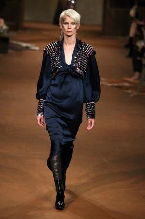 シャネル、虎ノ門ヒルズでショー開催。森タワーにテキサス創出