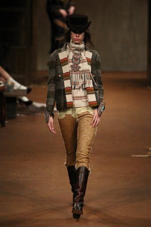 シャネル、虎ノ門ヒルズでショー開催。森タワーにテキサス創出