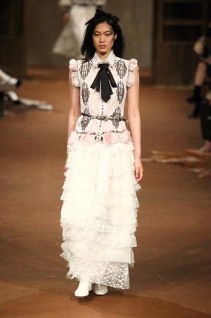 シャネル、虎ノ門ヒルズでショー開催。森タワーにテキサス創出