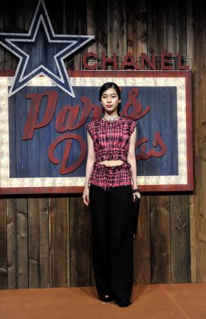 シャネル、虎ノ門ヒルズでショー開催。森タワーにテキサス創出