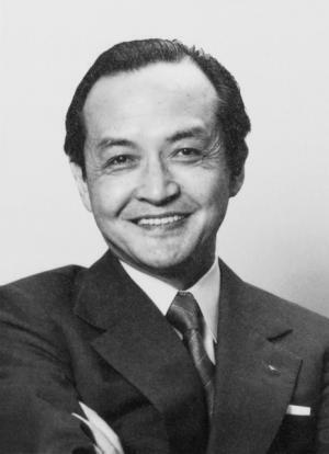 資生堂アートディレクター中村誠の回顧展が銀座で開催