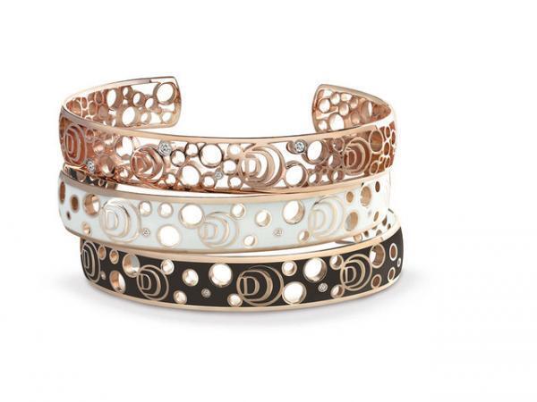 ダミアーニ90周年アイテム「ダミアニッシマ」登場。ピンクゴールド×白黒セラミック