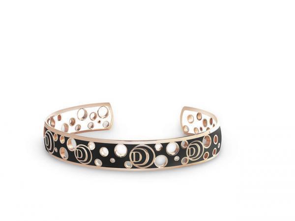 ダミアーニ90周年アイテム「ダミアニッシマ」登場。ピンクゴールド×白黒セラミック