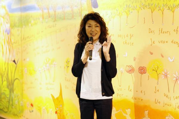 銅版画家・山本容子が病院アートを新宿伊勢丹で披露。30日まで