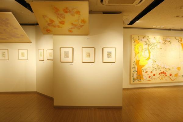 銅版画家・山本容子が病院アートを新宿伊勢丹で披露。30日まで