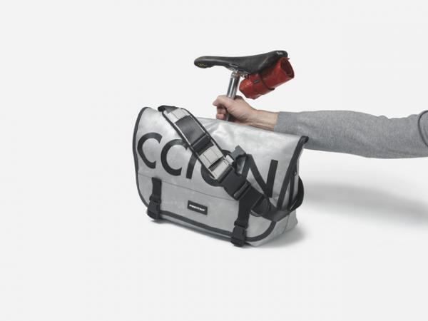 フライターグ、サイクリスト納得のメッセンジャー＆緊急バッグ発売