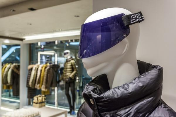 伊ブランド「SALCO」が新宿伊勢丹に日本初出店。若く美しくありたい女性へダウン提案