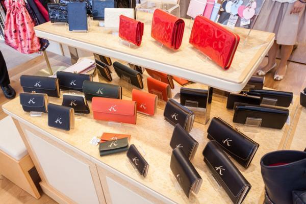 横浜レトロモダン「シァル桜木町」公開。“鉄道”スターバックス登場