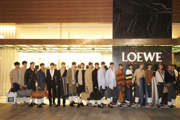 新生ロエベ世界初店舗、表参道にオープン。JWアンダーソン作る時空融合ショップ