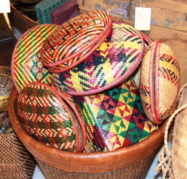 桐島かれん、“自宅”を新宿伊勢丹で披露。北欧からブータンまで紹介