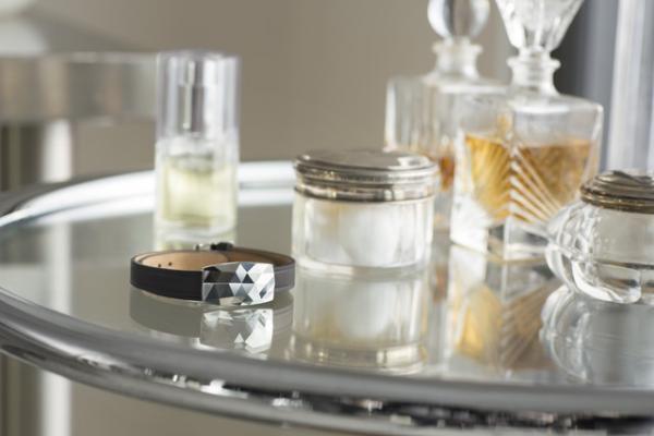 UV対策アプリ連動、日差し計測ブレスレットJUNE発売