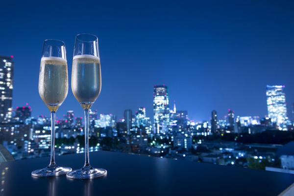 プール付き天空レストラン＆バーが青山にオープン