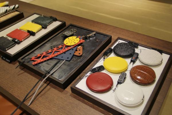 JWアンダーソンによる新ロエベ、伊勢丹でも発売。客層ガラリと変化