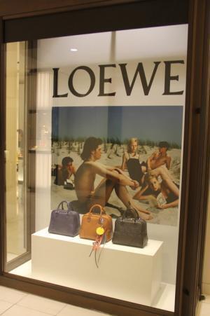 JWアンダーソンによる新ロエベ、伊勢丹でも発売。客層ガラリと変化