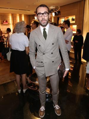 ファーで出来たカール・ラガーフェルド、フェンディから登場