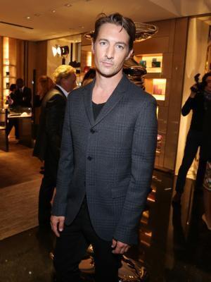 ファーで出来たカール・ラガーフェルド、フェンディから登場