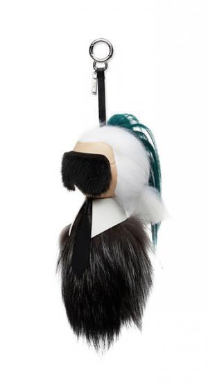 ファーで出来たカール・ラガーフェルド、フェンディから登場