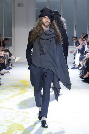 孤独なストーリーから導き出した、ヨウジヤマモトのグランジ【15SSメンズ】