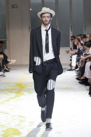 孤独なストーリーから導き出した、ヨウジヤマモトのグランジ【15SSメンズ】