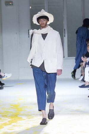 孤独なストーリーから導き出した、ヨウジヤマモトのグランジ【15SSメンズ】