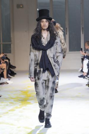 孤独なストーリーから導き出した、ヨウジヤマモトのグランジ【15SSメンズ】