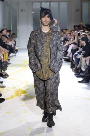 孤独なストーリーから導き出した、ヨウジヤマモトのグランジ【15SSメンズ】