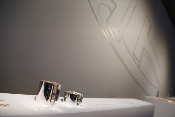 ティファニーが新コレクション「Tiffany T」発表