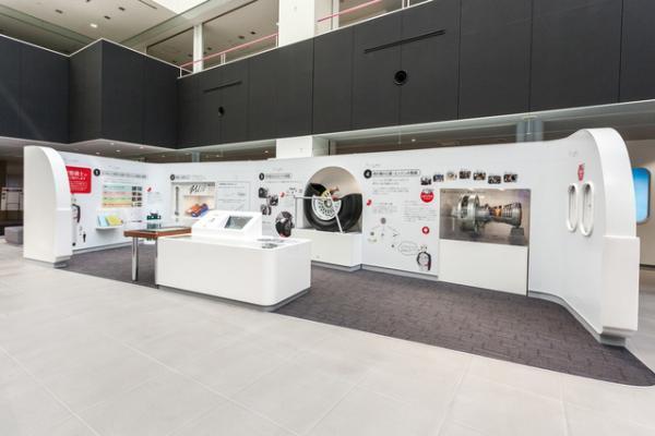 搭乗前も楽しむ羽田空港！--JAL「SKY MUSEUM」で空の旅をもっと楽しく