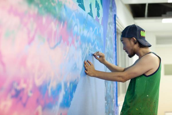 都内某取り壊しビルで若手アーティストによるアートプロジェクト開催